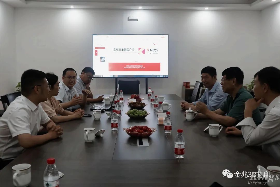 熱烈歡迎郭玉軍將軍及平湖市委常委、常務(wù)副市長(zhǎng)戴振等領(lǐng)導(dǎo)一行蒞臨浙江金兆智能裝備制造有限公司參觀調(diào)研